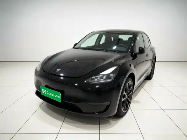 Фотография автомобиля — Tesla Model Y