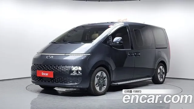 Фотография автомобиля — Hyundai Staria