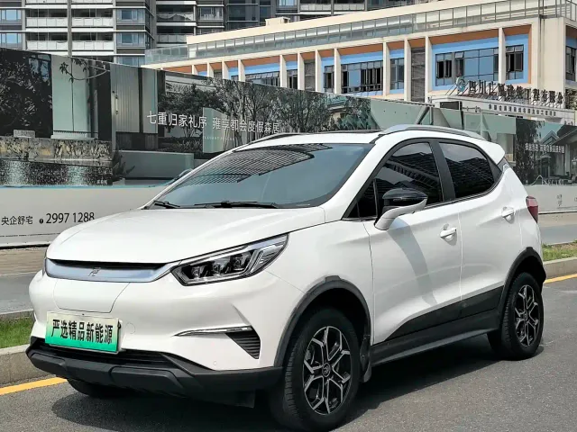 Фотография автомобиля — BYD Yuan Pro