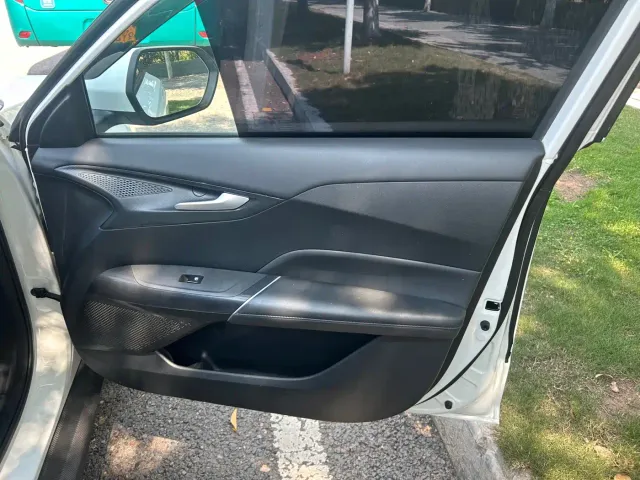 Changan Lamore — Фото автомобиля 6