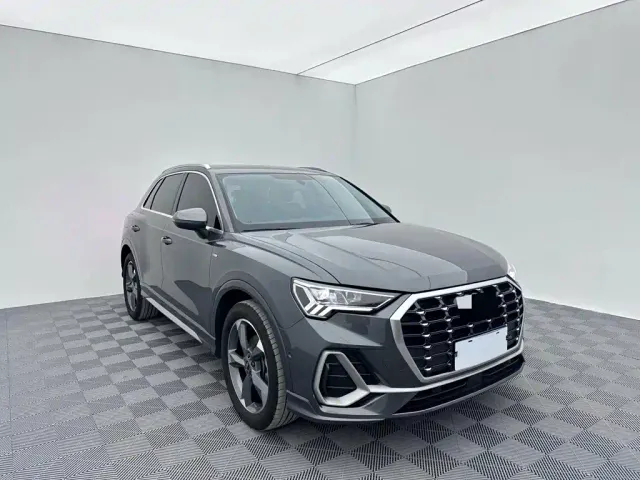 Audi Q3 — Фото автомобиля 3