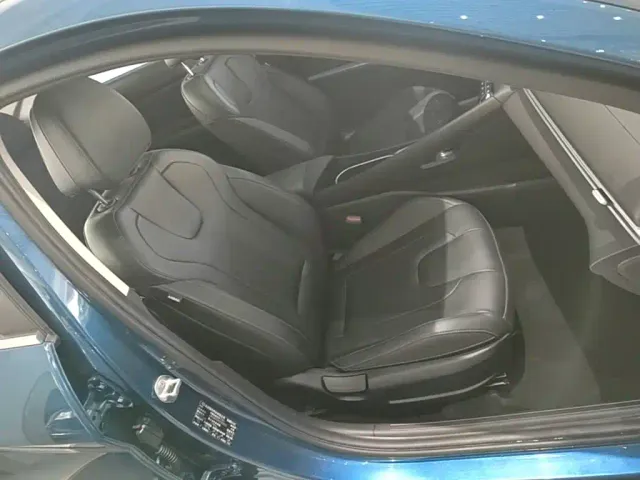 Hyundai Elantra — Фото автомобиля 24