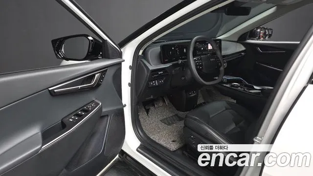 Kia EV6 — Фото автомобиля 9