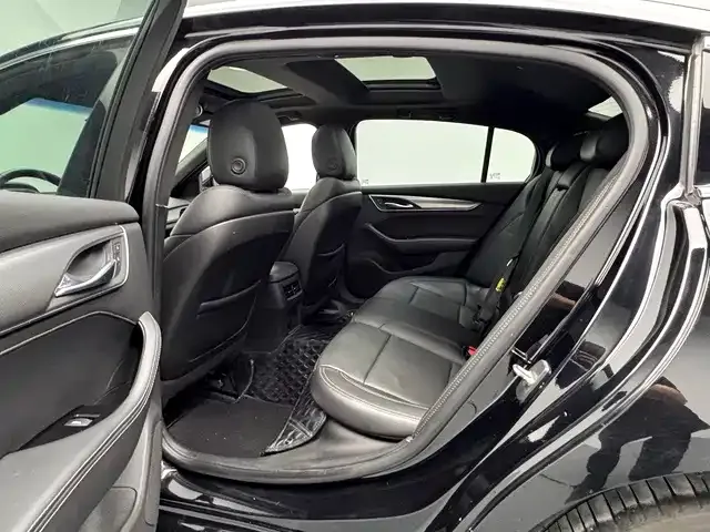 Cadillac CT5 — Фото автомобиля 10