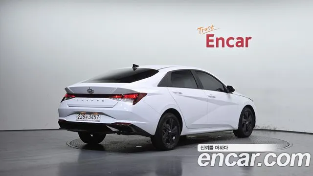 Hyundai AVANTE Avante (CN7) — Фото автомобиля 2
