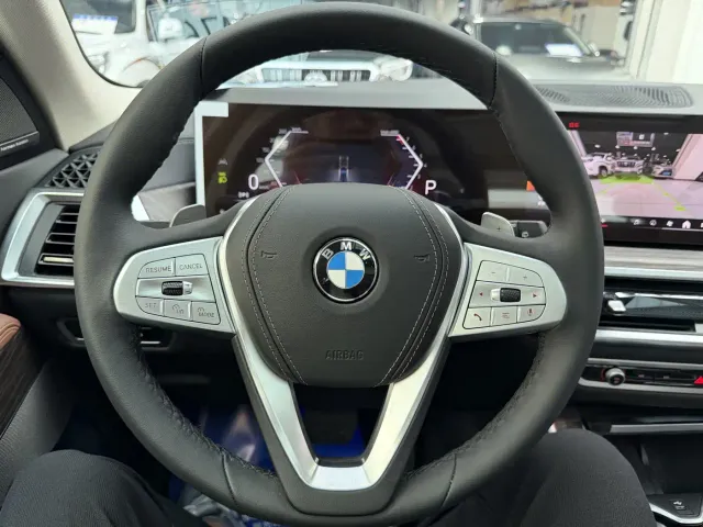 BMW X7 — Фото автомобиля 15