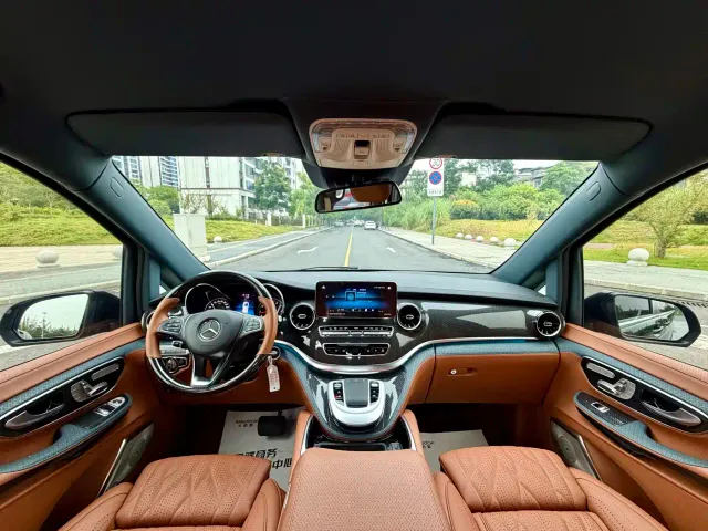 Mercedes-Benz V-Class — Фото автомобиля 7