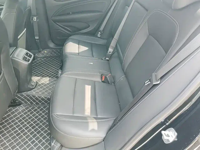 Buick Regal — Фото автомобиля 16