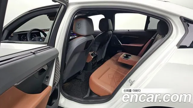 BMW 5-Series 5 серия (G60) 530i xDrive M Sport Pro Special Edition — Фото автомобиля 11