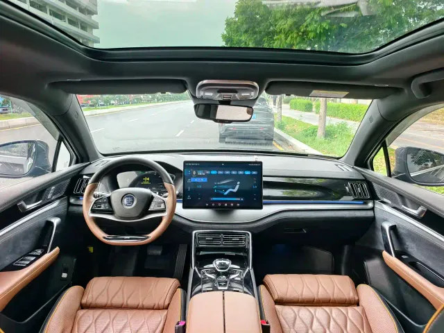 BYD Tang — Фото автомобиля 7