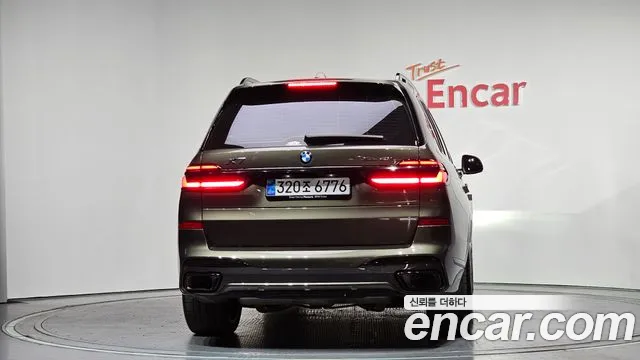 BMW X7 — Фото автомобиля 4