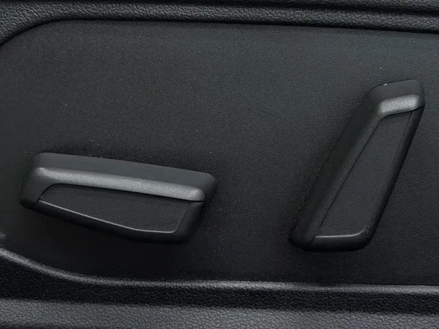 Hyundai Elantra — Фото автомобиля 11