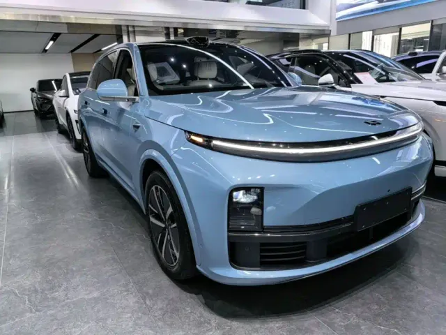 Li Auto L7 — Фото автомобиля 3