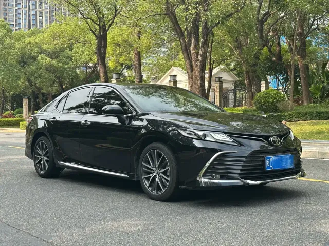 Фотография автомобиля — Toyota Camry