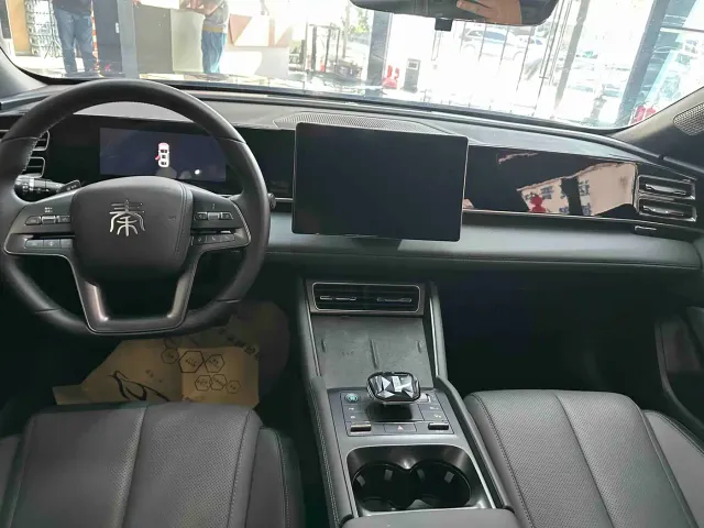 BYD Qin L — Фото автомобиля 5