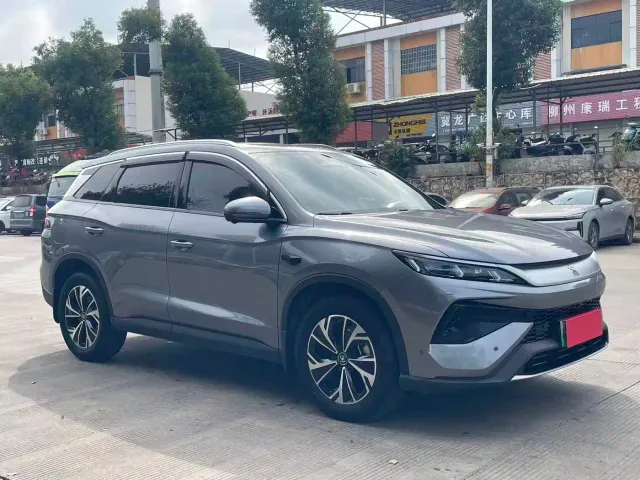 BYD Song Pro — Фото автомобиля 3