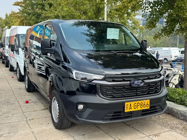 Ford Transit — Фото автомобиля 3