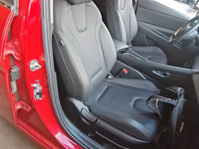 Hyundai Elantra — Фото автомобиля 24