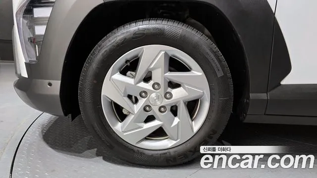 Hyundai Kona Kona (SX2) Бензин 2.0 2WD — Фото автомобиля 5