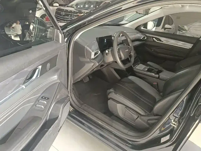 Dongfeng SKY EV01 — Фото автомобиля 15