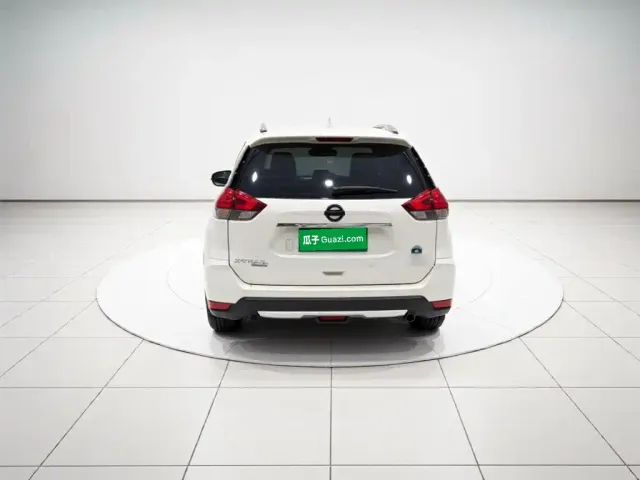 Nissan X-Trail — Фото автомобиля 5