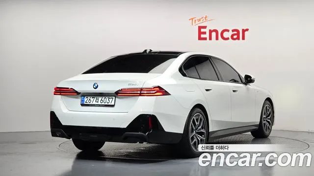 BMW 5-Series — Фото автомобиля 2