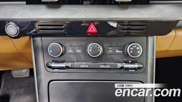 Kia Canival Carnival 4 поколение 9 мест Prestige — Фото автомобиля 16