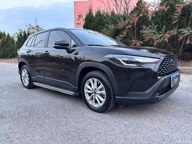 Toyota Corolla Cross — Фото автомобиля 3