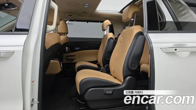 Kia Canival Carnival 4 поколение Бензин 9 мест Signature — Фото автомобиля 12