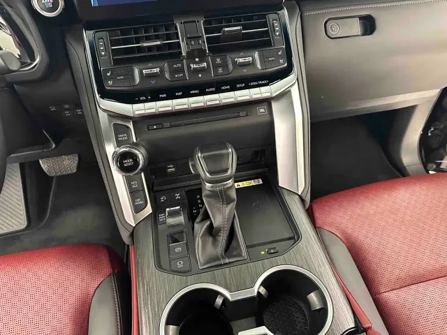 Toyota Land Cruiser — Фото автомобиля 19