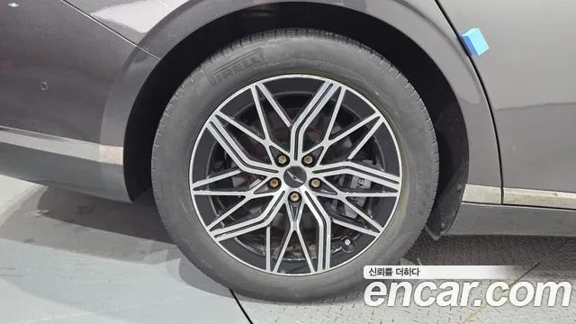 Genesis G90 Бензин 3.5 турбо AWD — Фото автомобиля 5