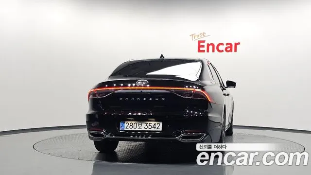 Hyundai Grandeur Grandeur (New) Hybrid — Фото автомобиля 4