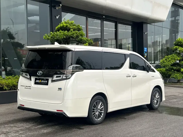 Toyota Vellfire — Фото автомобиля 9