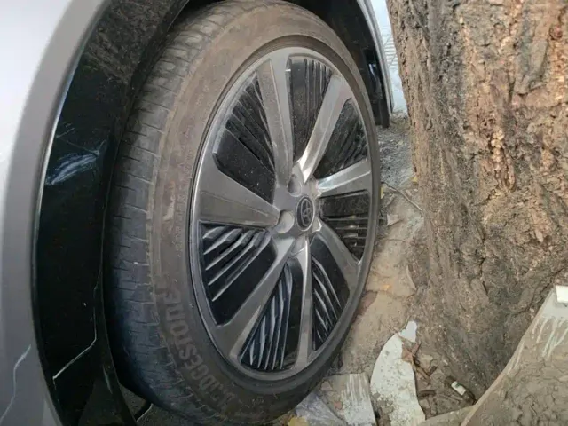 Toyota bZ5 — Фото автомобиля 6