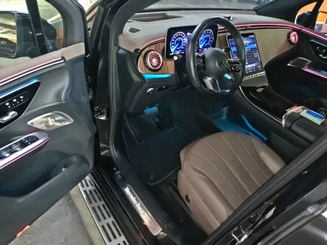 Mercedes-Benz EQE SUV — Фото автомобиля 20