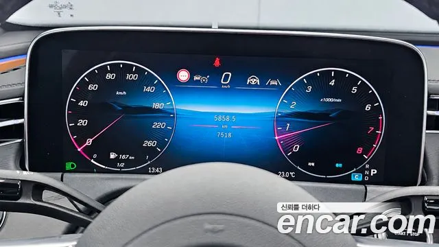Mercedes-Benz E-Class — Фото автомобиля 8