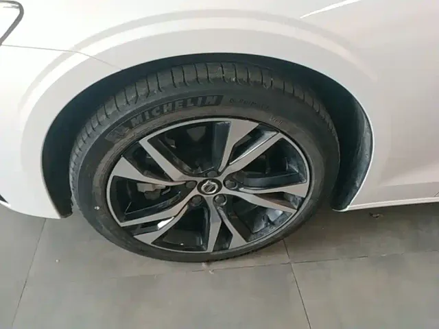 Volvo S60 — Фото автомобиля 22
