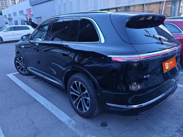 Aito M7 — Фото автомобиля 8
