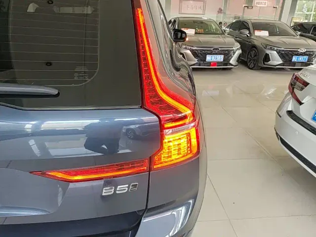 Volvo XC60 — Фото автомобиля 7