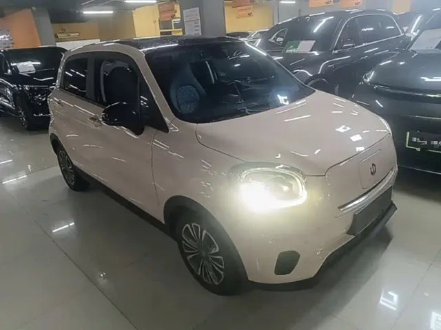 Leapmotor T03 — Фото автомобиля 3