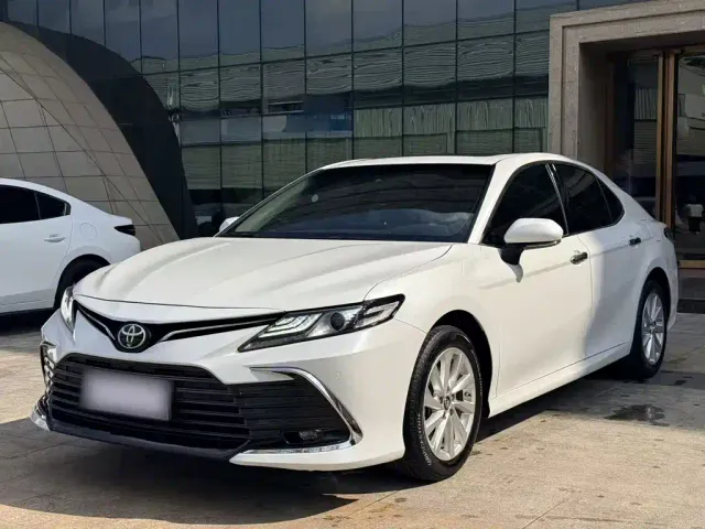 Фотография автомобиля — Toyota Camry