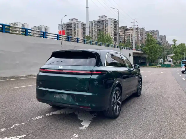 Li Auto L7 — Фото автомобиля 7