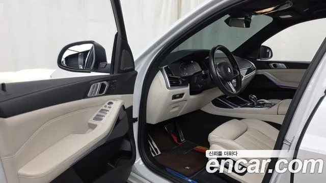 BMW X7 — Фото автомобиля 9