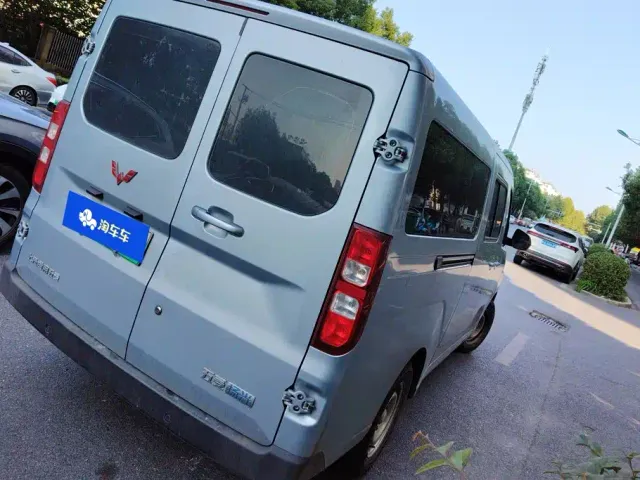 Wuling Yangguang — Фото автомобиля 3