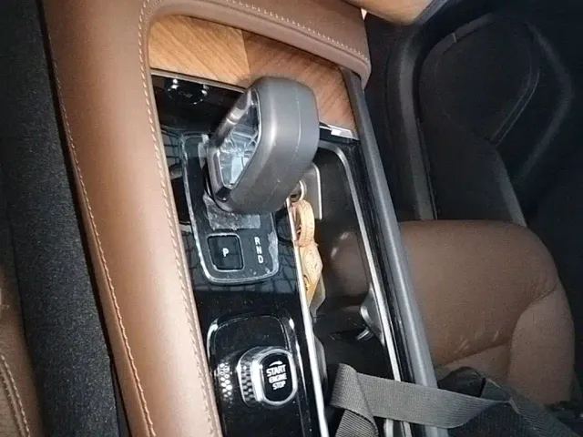 Volvo XC90 — Фото автомобиля 13