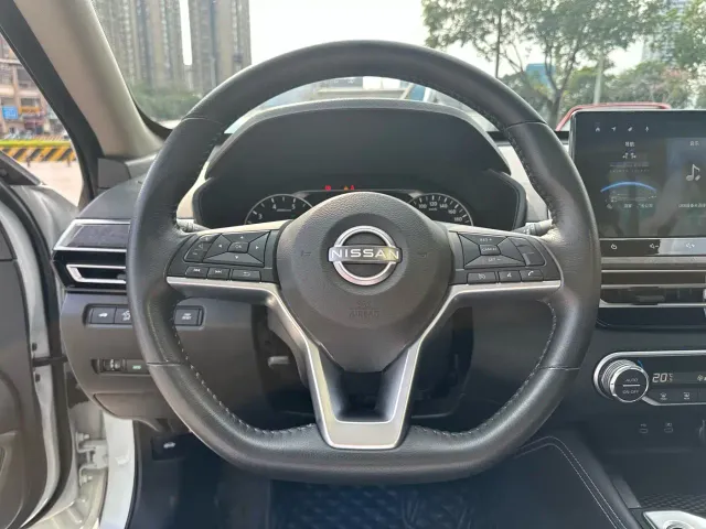 Nissan Teana — Фото автомобиля 18