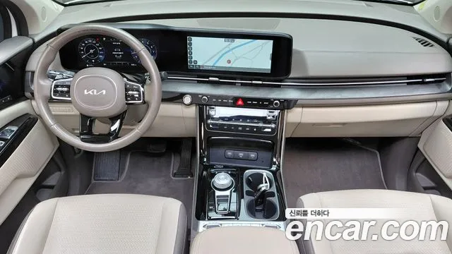 Kia Carnival Generation 4 — Фото автомобиля 10