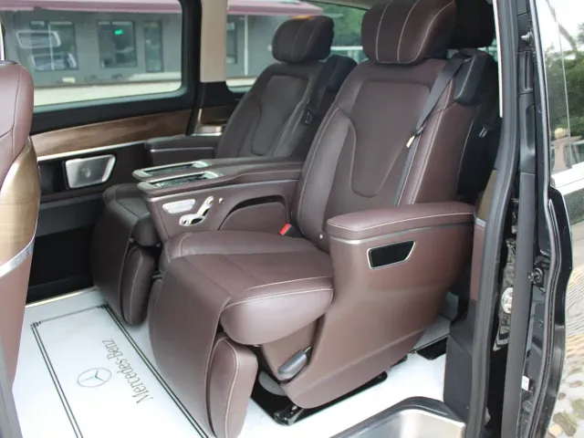Mercedes-Benz V-Class — Фото автомобиля 15