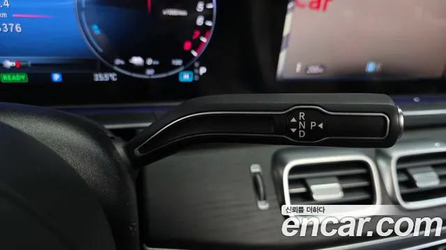 Mercedes-Benz GLE-Class — Фото автомобиля 12