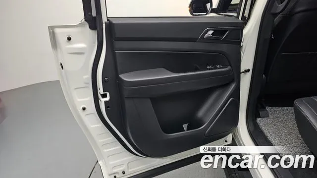 KG_Mobility_Ssangyong Rexton — Фото автомобиля 25